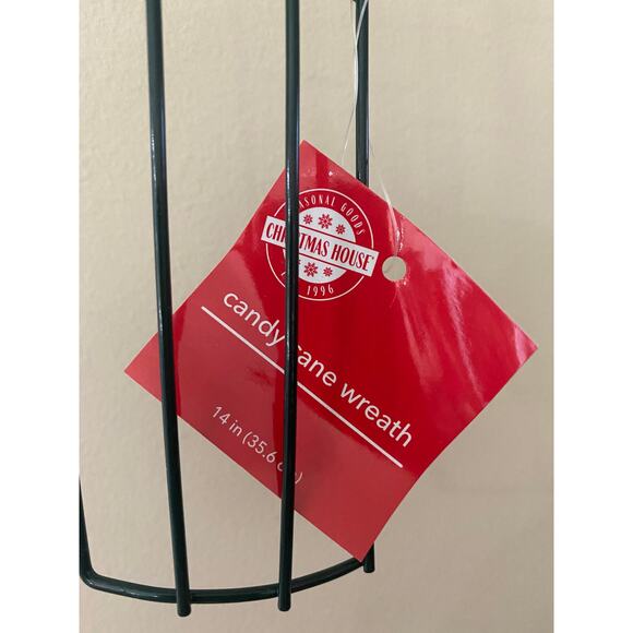 14” Winter Christmas Candy Cane Wreath Form Wreath Frame Wreath Base Wall Door - Picture 4 of 4